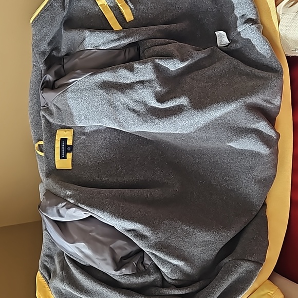 Lands' End Men's Classic Squall Winter Jacket - Picture 4 of 5